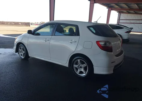 2009 Toyota Matrix S z USA, uszkodzony, nr VIN 2T1LE40E69C009919